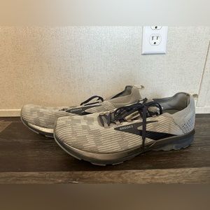 Ricochet Brooks Running Shoe